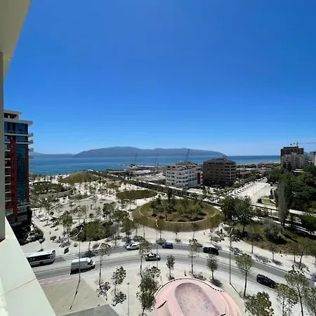 Beachfront Bliss Apartment *